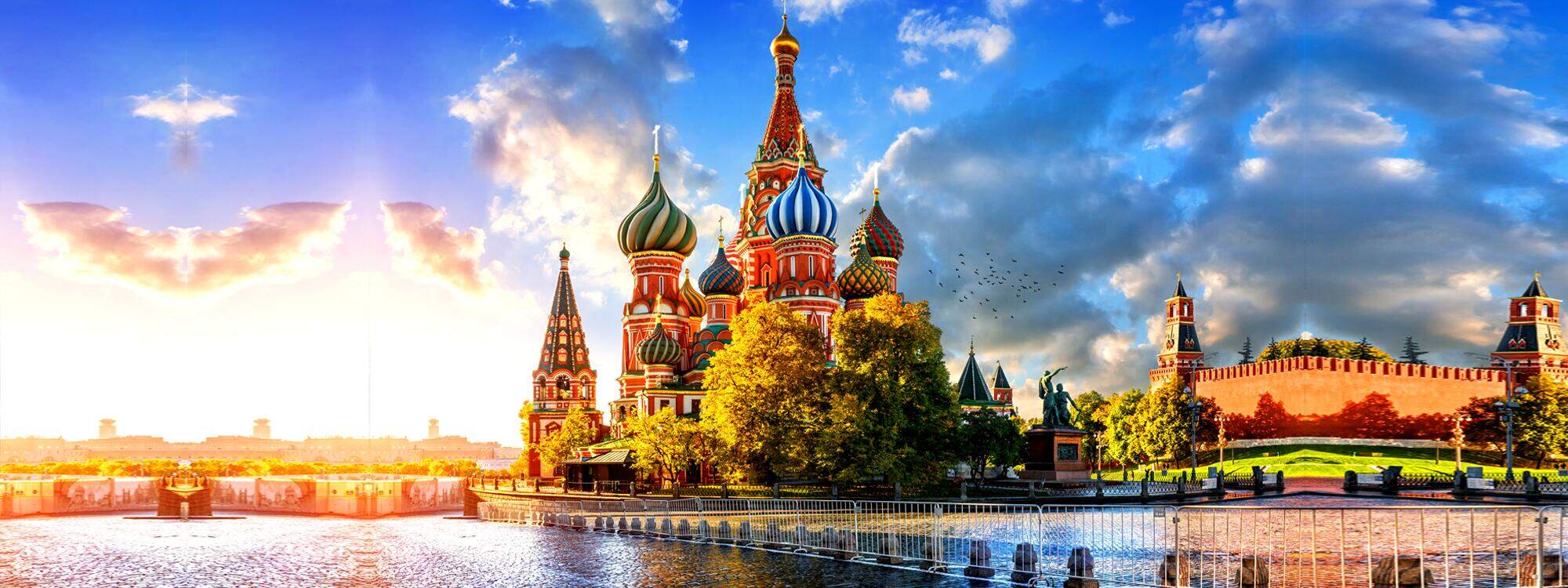 Die Basilius Kathedrale auf dem roten Platz in Moskau - Russland